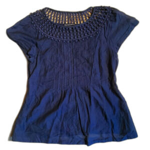 Banana Republic Blouse Sheer Crochet Pleated Torso Lightweight Lace Neckline XS